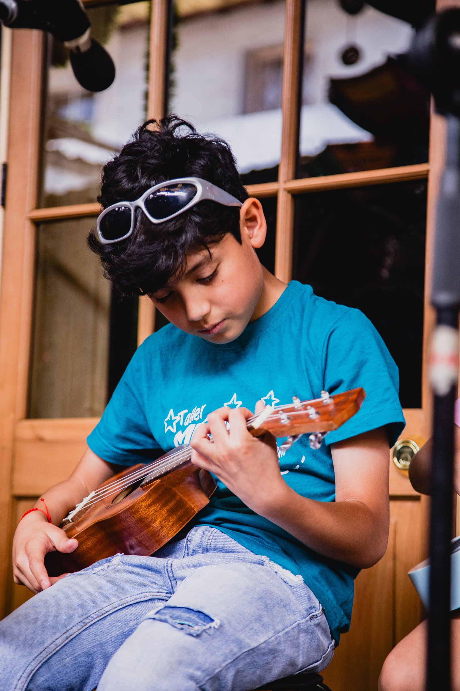 Niños y niñas en el Taller de Exploración Musical Rukamalon